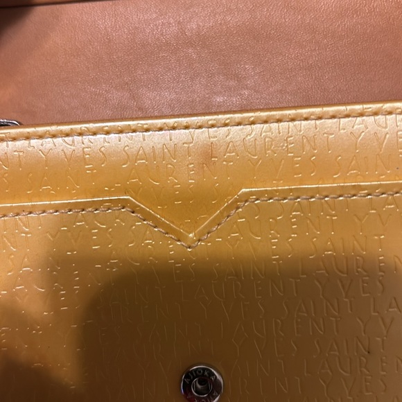 YSL Patent BI-Fold Wallet - Picture 8 of 9